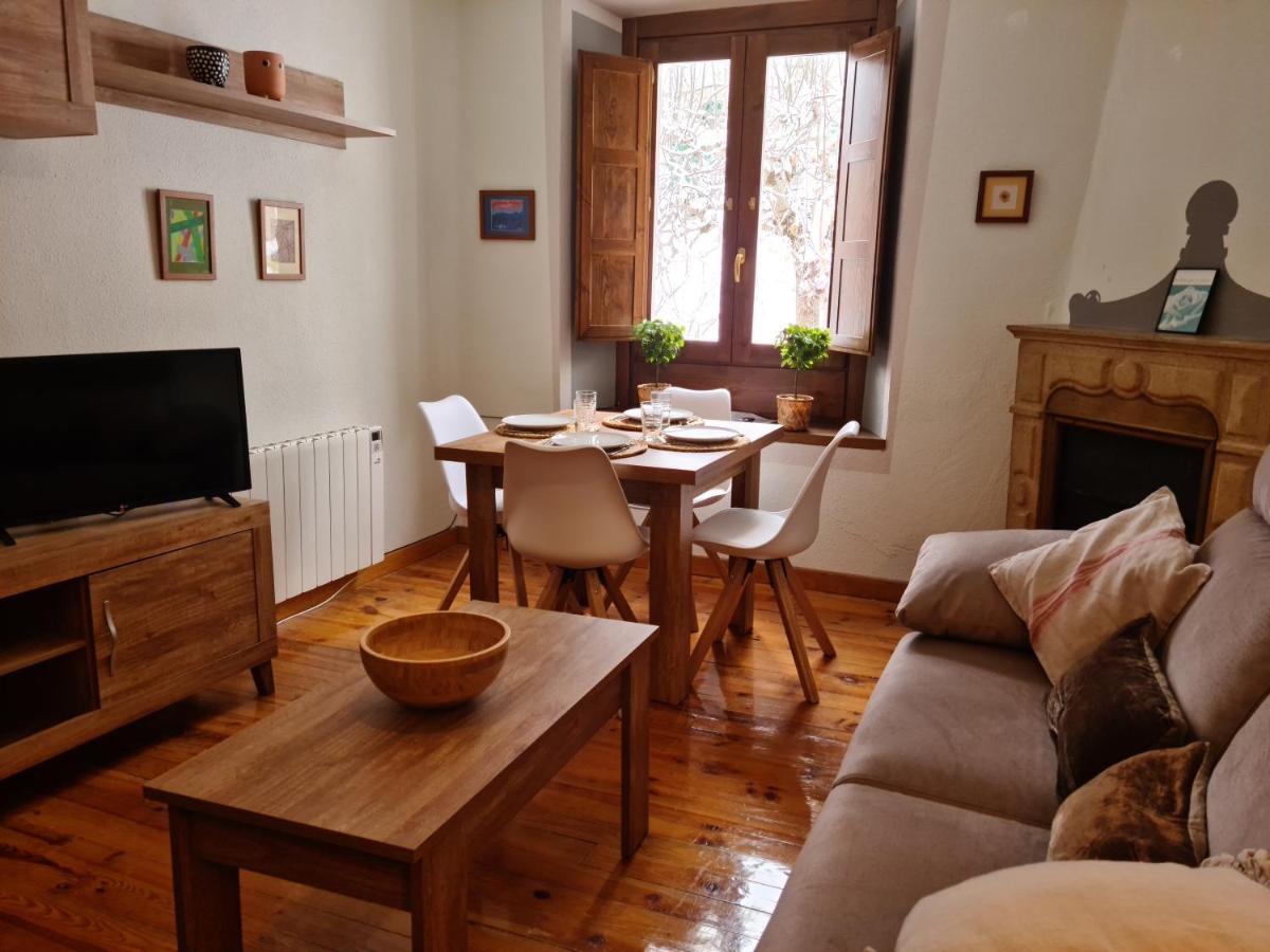 Espectacular Apartamento Reformado En Edificio Historico, Con Wifi Canfranc Exteriér fotografie